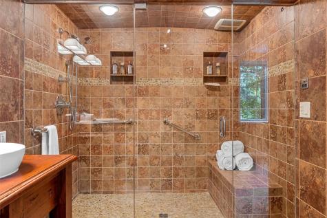 10 Oakridge Avenue Iowa City IA 52246