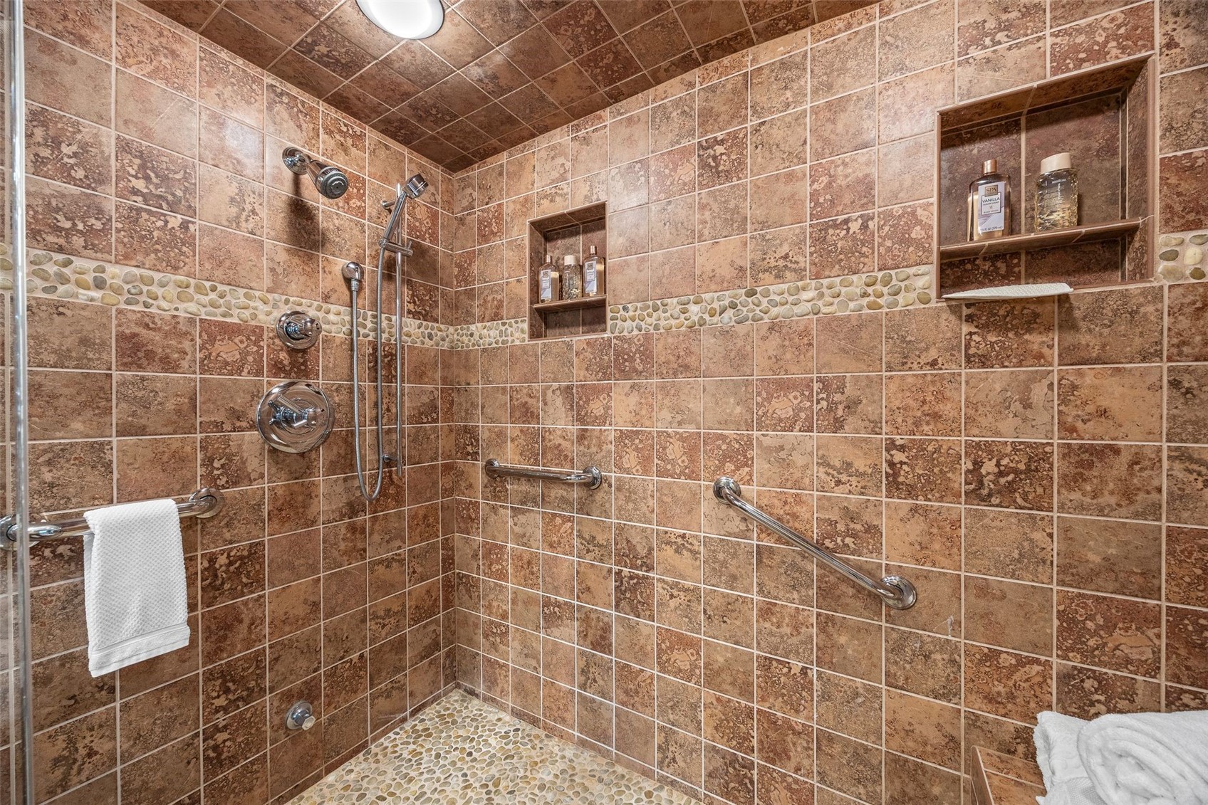 10 Oakridge Avenue Iowa City IA 52246