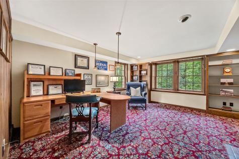 10 Oakridge Avenue Iowa City IA 52246