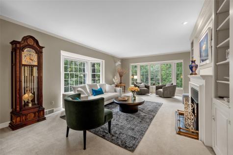 10 Oakridge Avenue Iowa City IA 52246