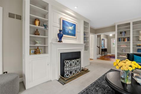 10 Oakridge Avenue Iowa City IA 52246