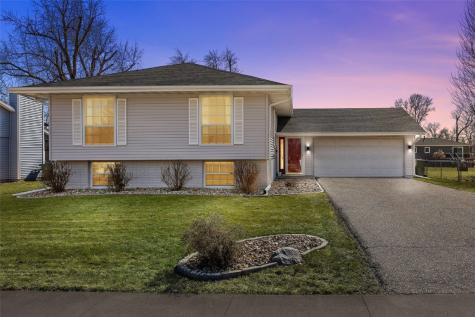 319 Boyson NE Cedar Rapids IA 52402