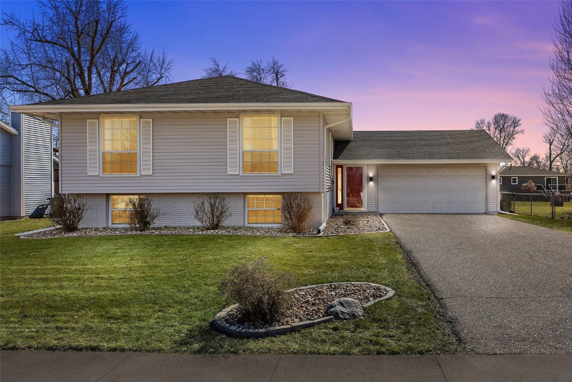 319 Boyson NE Cedar Rapids IA 52402