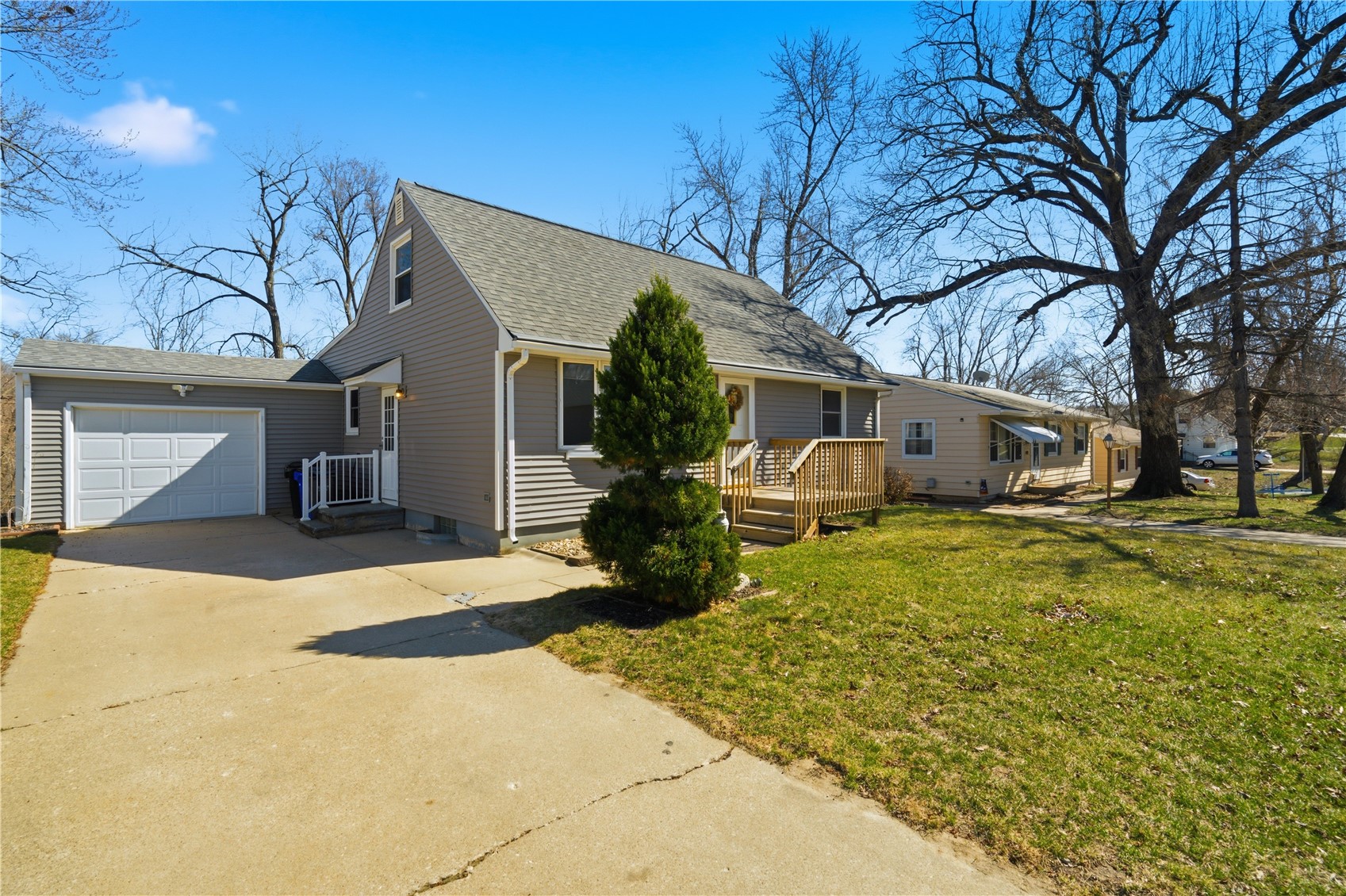 1416 38th Street SE Cedar Rapids IA 52403