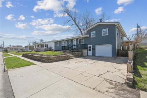 2545 23rd Avenue Marion IA 52302