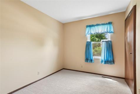 3341 Dunham Drive SW Cedar Rapids IA 52404