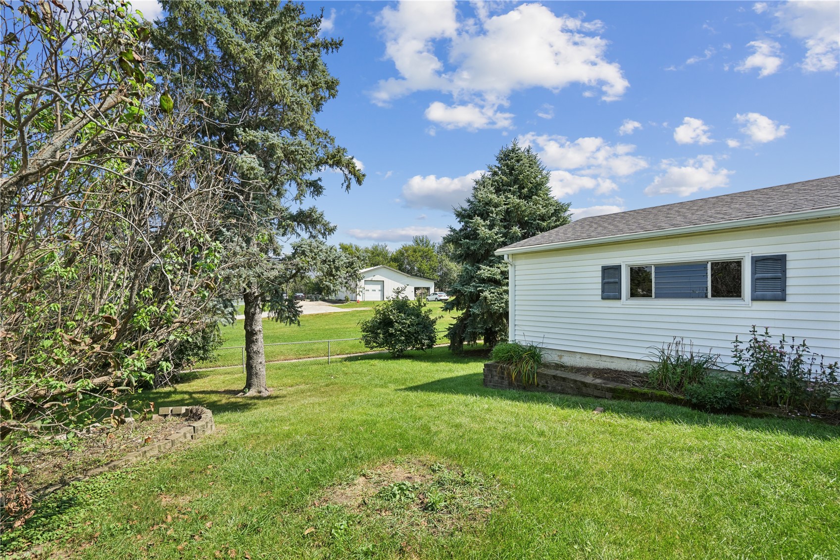 3341 Dunham Drive SW Cedar Rapids IA 52404