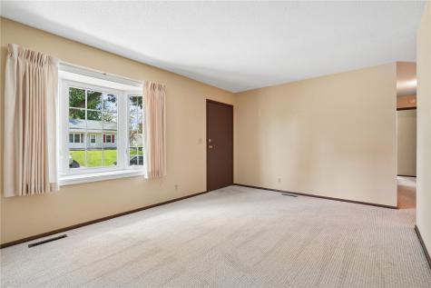 3341 Dunham Drive SW Cedar Rapids IA 52404