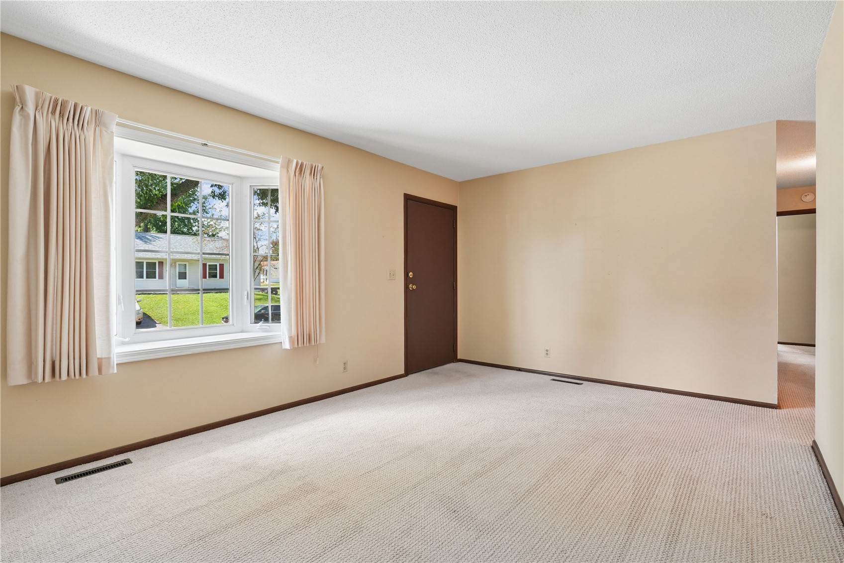 3341 Dunham Drive SW Cedar Rapids IA 52404