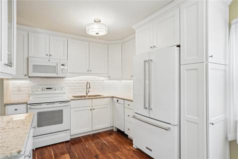 3341 Dunham Drive SW Cedar Rapids IA 52404