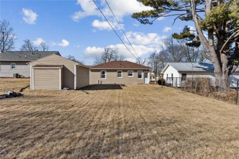 1129 Washington Drive Marion IA 52302