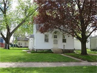 1912 Sycamore Waterloo IA 50703