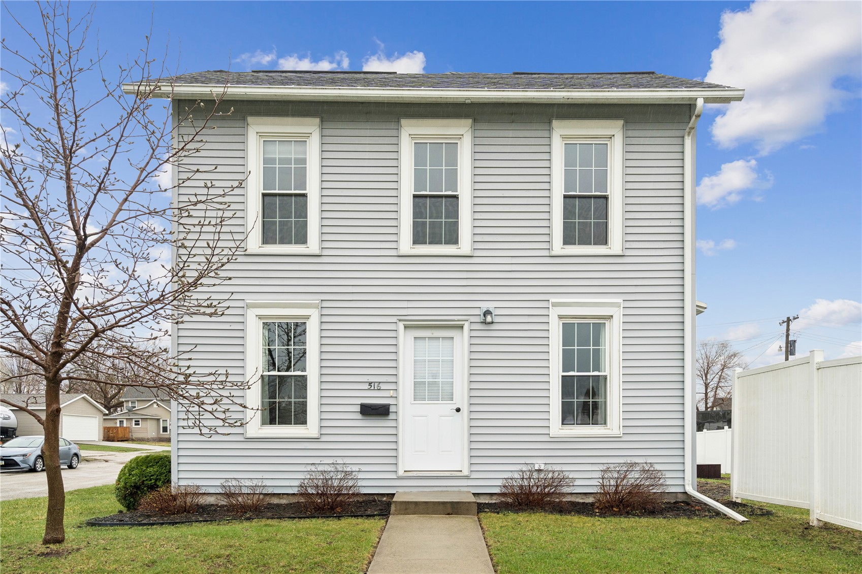 Vinton IA, 516 E 4th Street