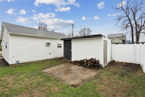 516 E 4th Street Vinton IA 52349
