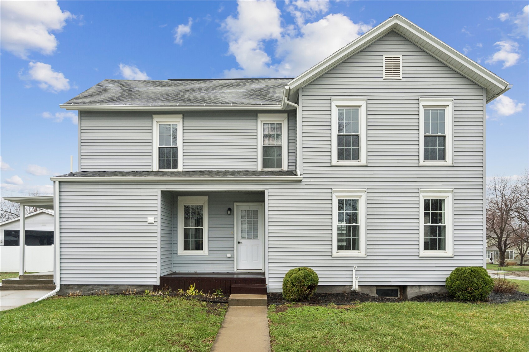 516 E 4th Street Vinton IA 52349