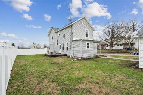 516 E 4th Street Vinton IA 52349