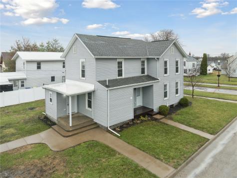 516 E 4th Street Vinton IA 52349