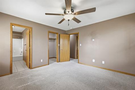 306 Agape Avenue Urbana IA 52345