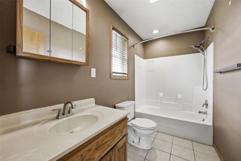 306 Agape Avenue Urbana IA 52345
