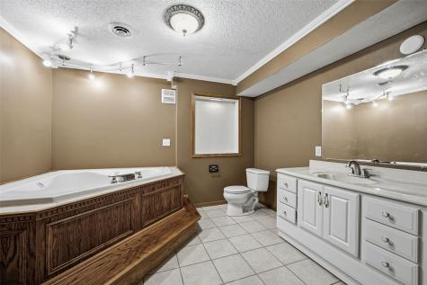 306 Agape Avenue Urbana IA 52345