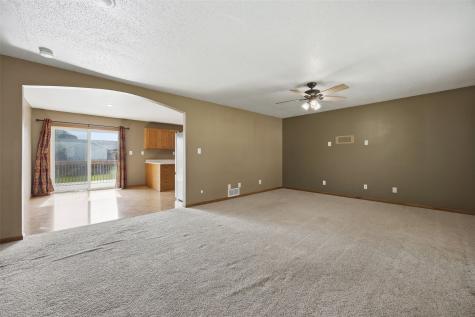 306 Agape Avenue Urbana IA 52345