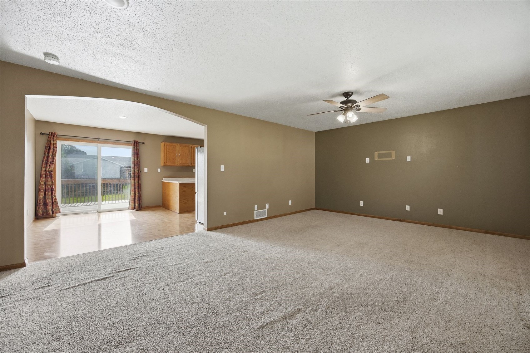 306 Agape Avenue Urbana IA 52345