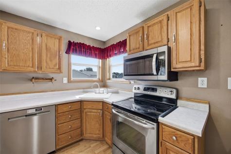 306 Agape Avenue Urbana IA 52345