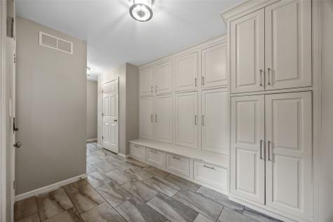 3016 Forest Gate Circle Iowa City IA 52240