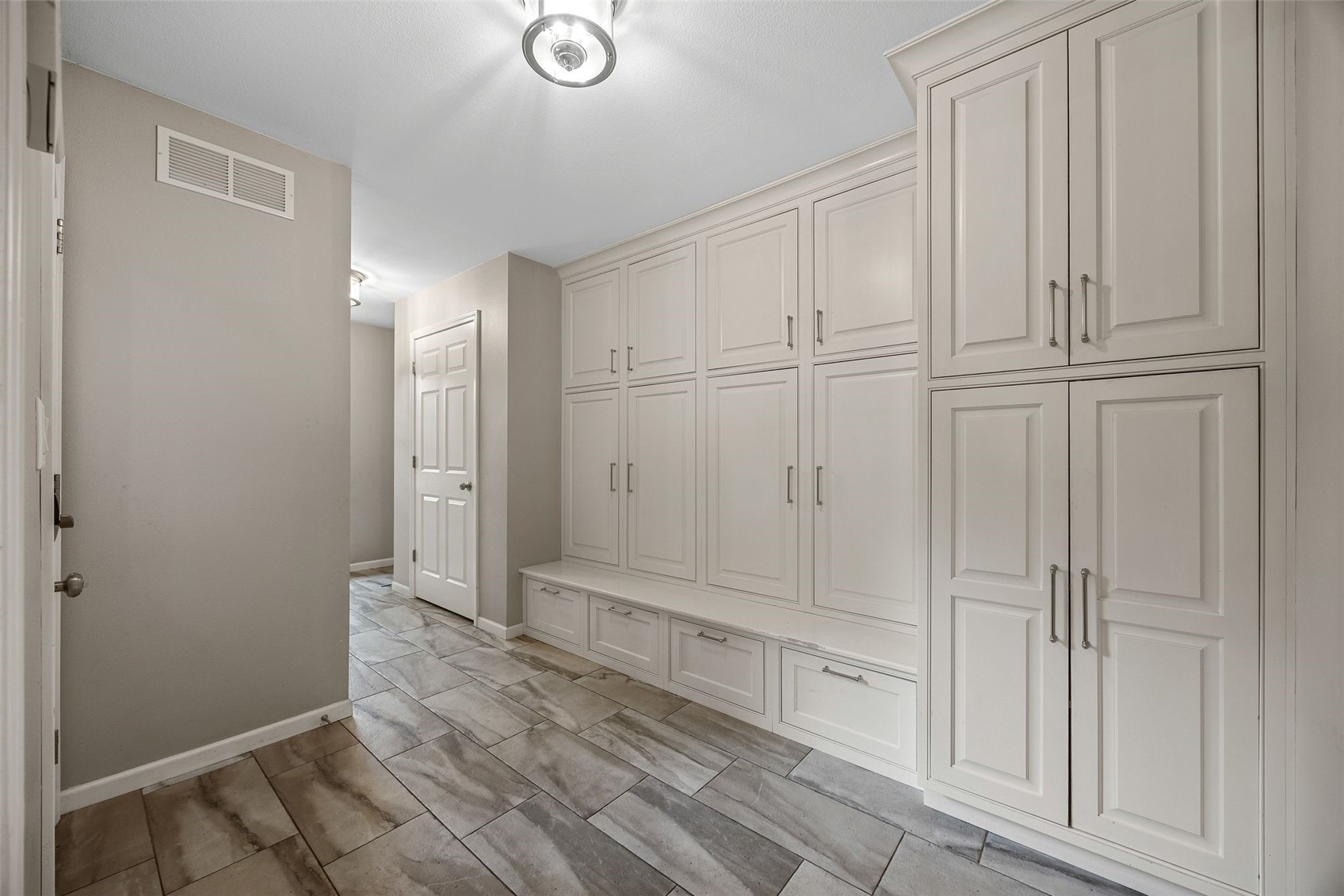 3016 Forest Gate Circle Iowa City IA 52240