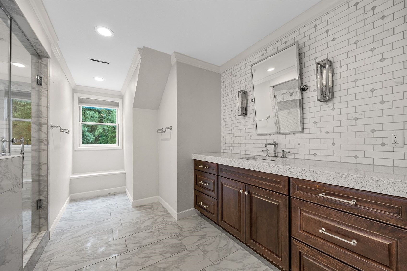 3016 Forest Gate Circle Iowa City IA 52240