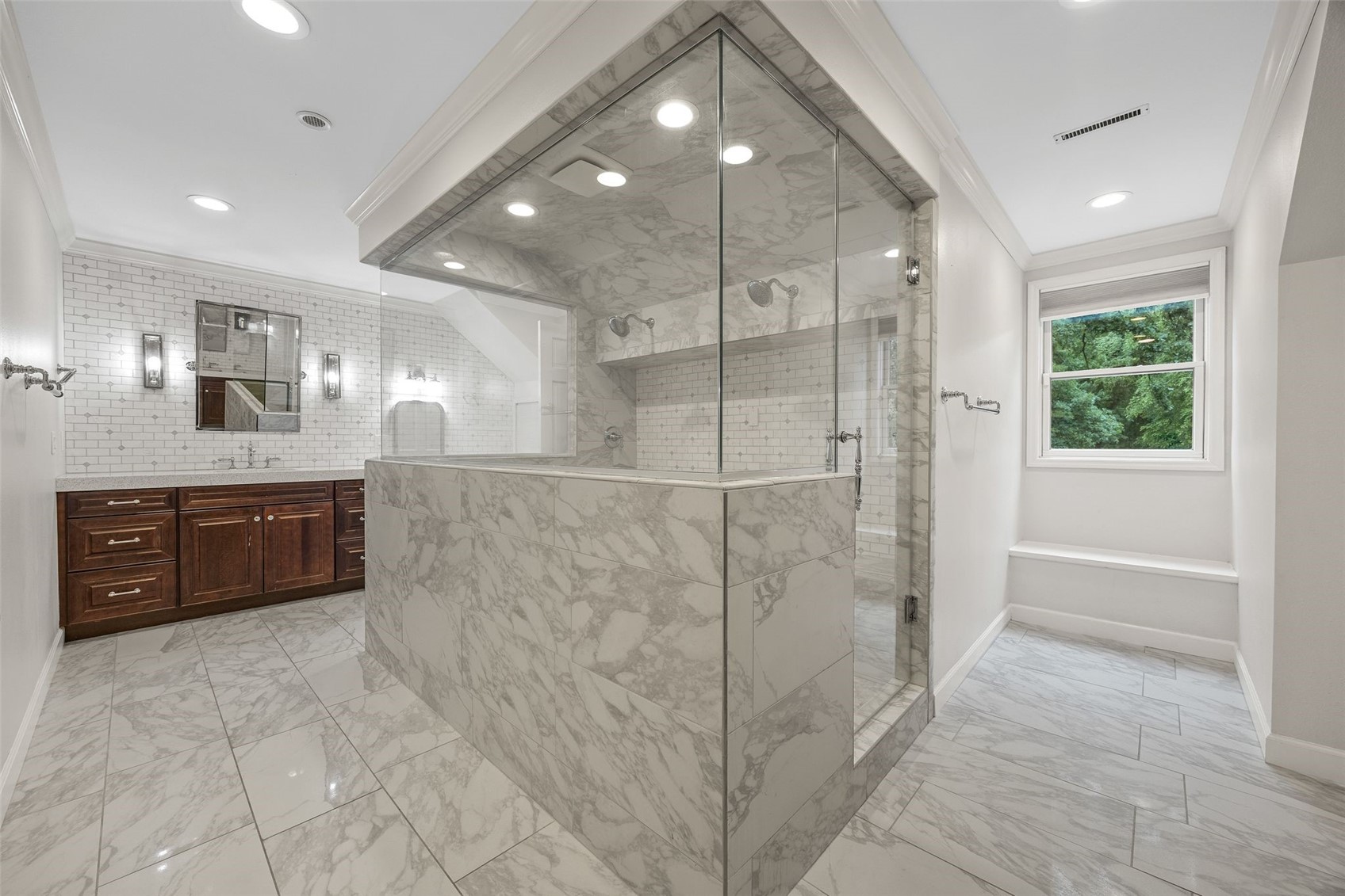 3016 Forest Gate Circle Iowa City IA 52240