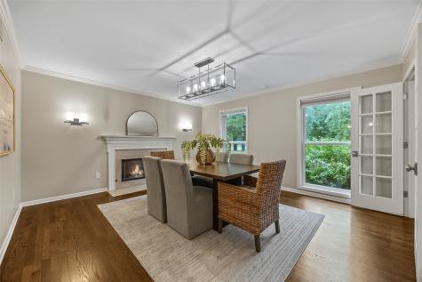 3016 Forest Gate Circle Iowa City IA 52240