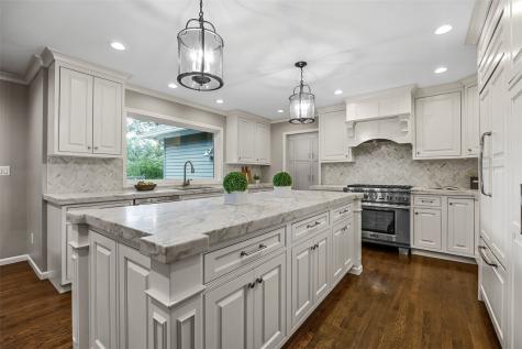 3016 Forest Gate Circle Iowa City IA 52240