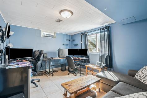 297 6th Avenue Marion IA 52302