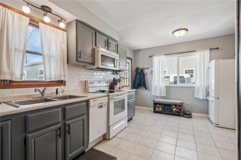 297 6th Avenue Marion IA 52302