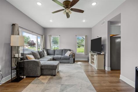 421 W 5th Street Monticello IA 52310