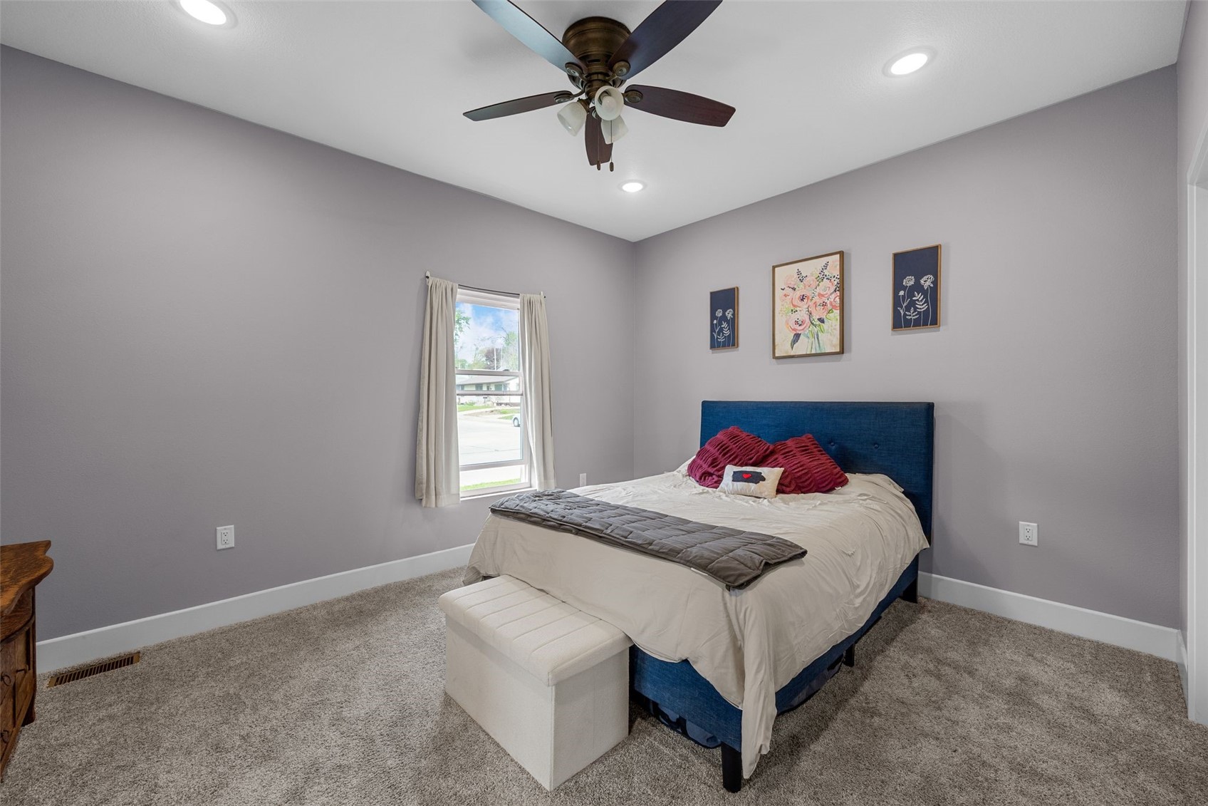 421 W 5th Street Monticello IA 52310