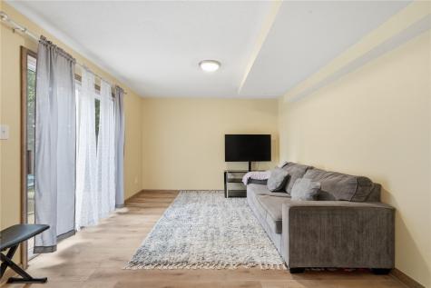 6611 Fox Run Drive SW Cedar Rapids IA 52404