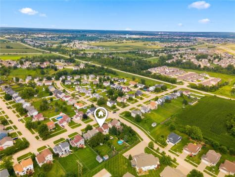 6611 Fox Run Drive SW Cedar Rapids IA 52404