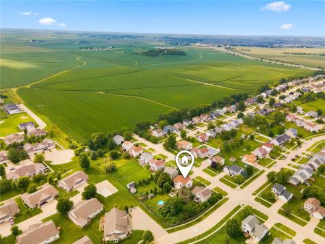 6611 Fox Run Drive SW Cedar Rapids IA 52404