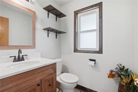6611 Fox Run Drive SW Cedar Rapids IA 52404