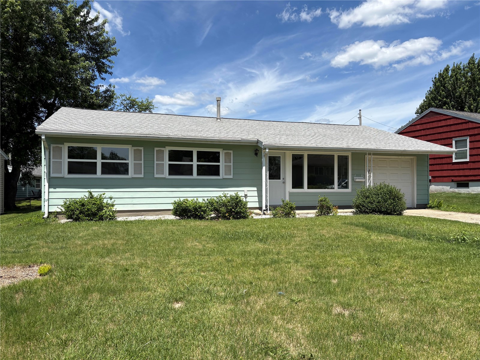 272 Peace Avenue NW Cedar Rapids IA 52405