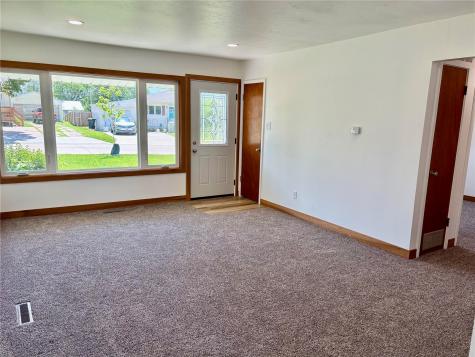 272 Peace Avenue NW Cedar Rapids IA 52405