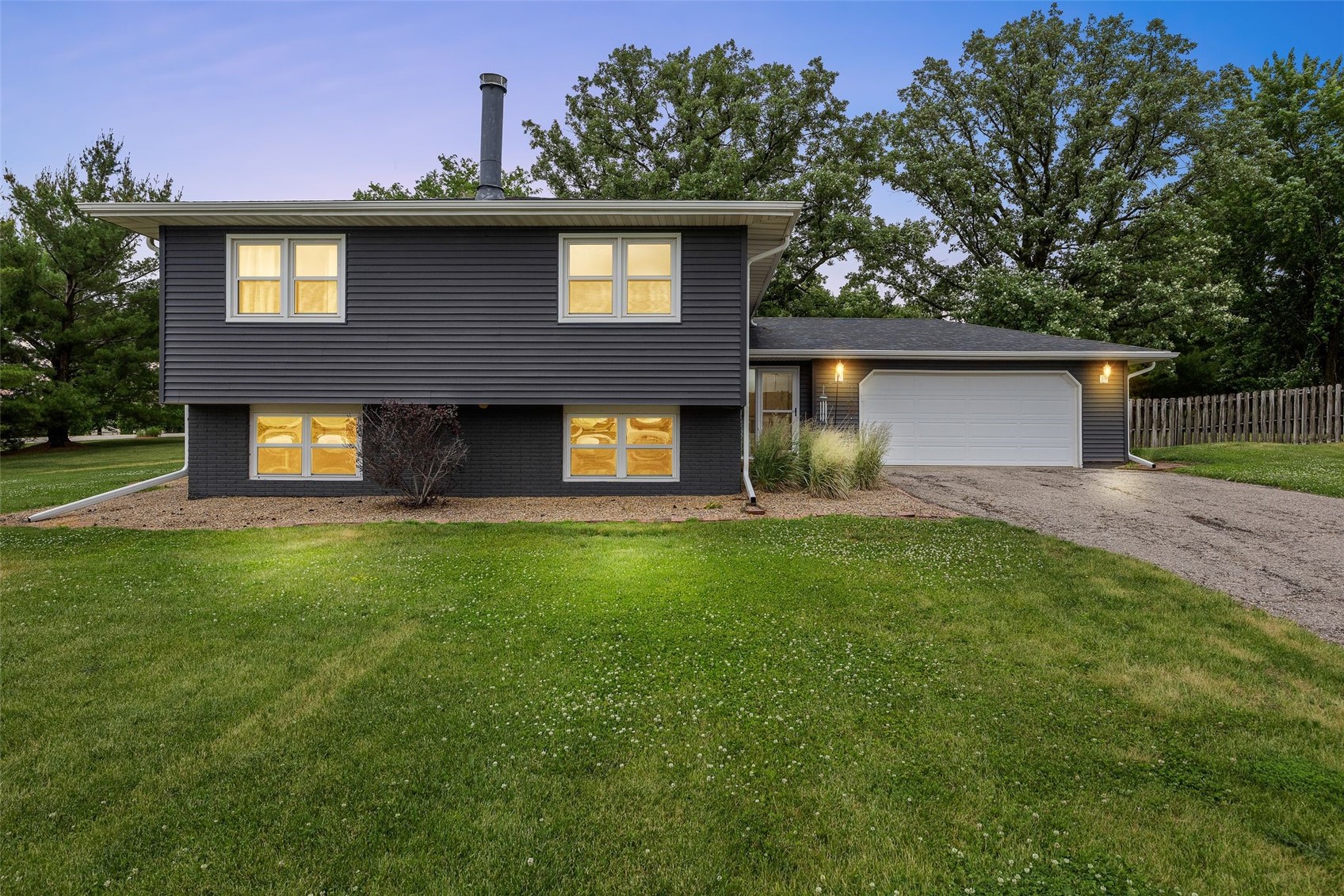 790 Leslie Court Robins IA 52328