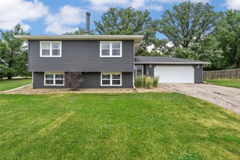 790 Leslie Court Robins IA 52328