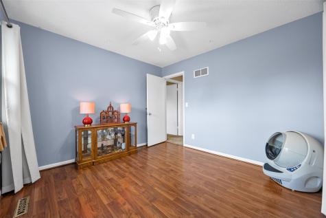 790 Leslie Court Robins IA 52328