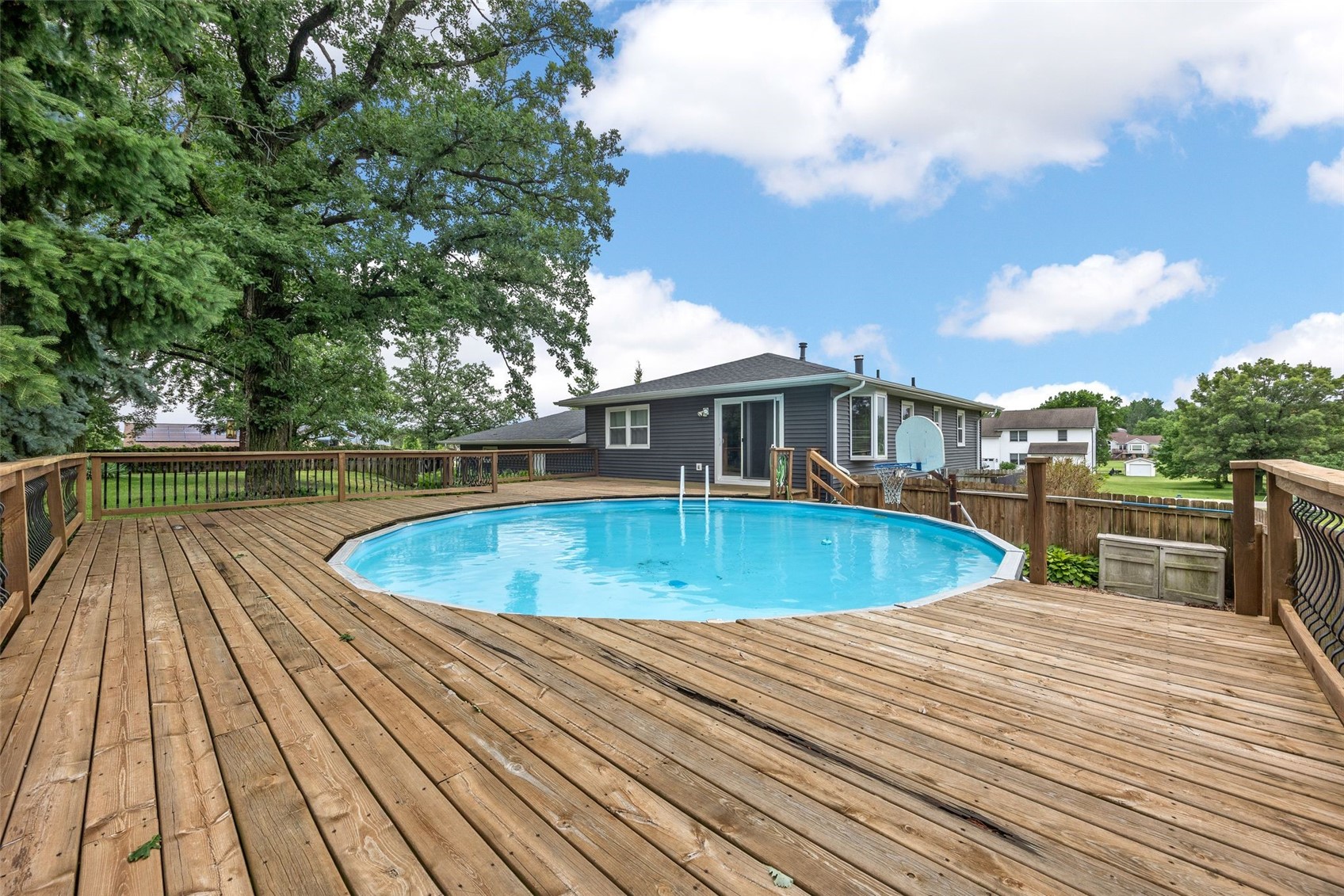 790 Leslie Court Robins IA 52328