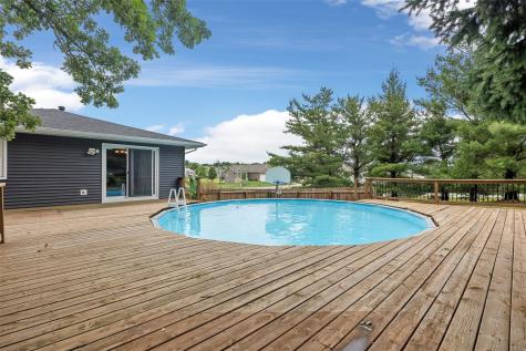 790 Leslie Court Robins IA 52328