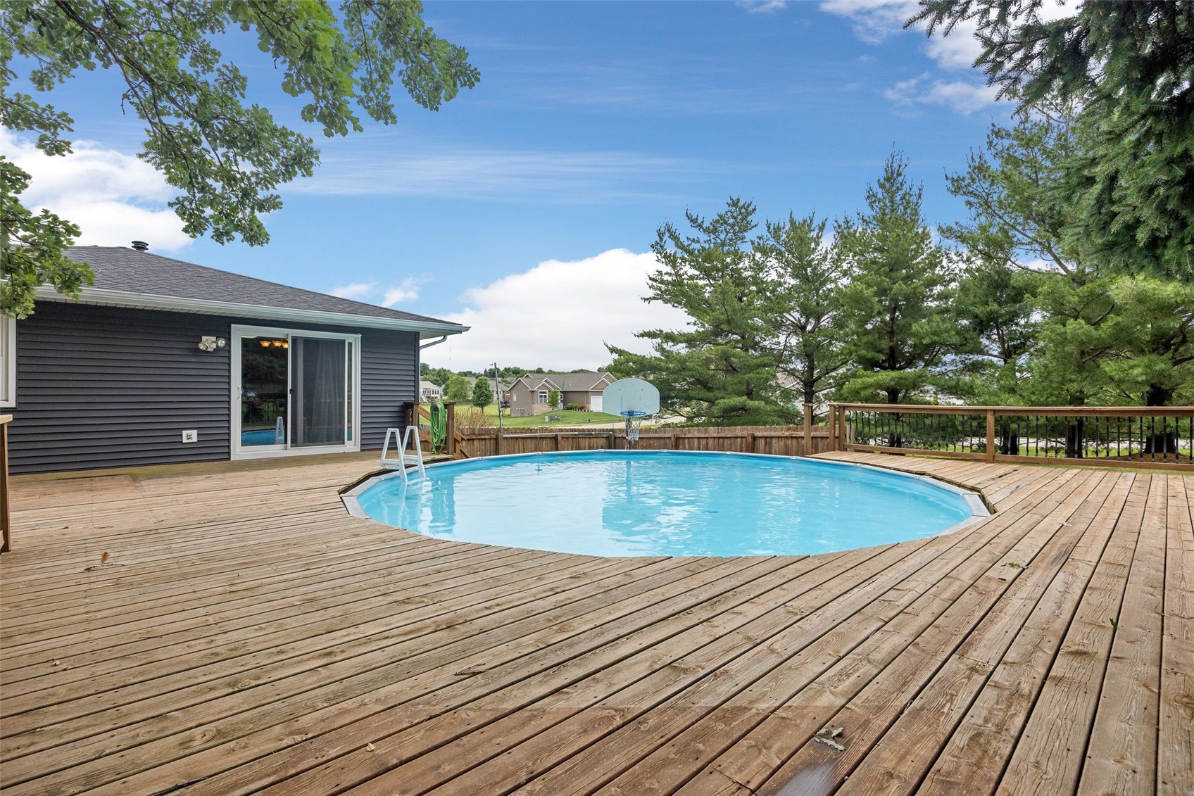 790 Leslie Court Robins IA 52328