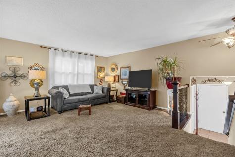 790 Leslie Court Robins IA 52328